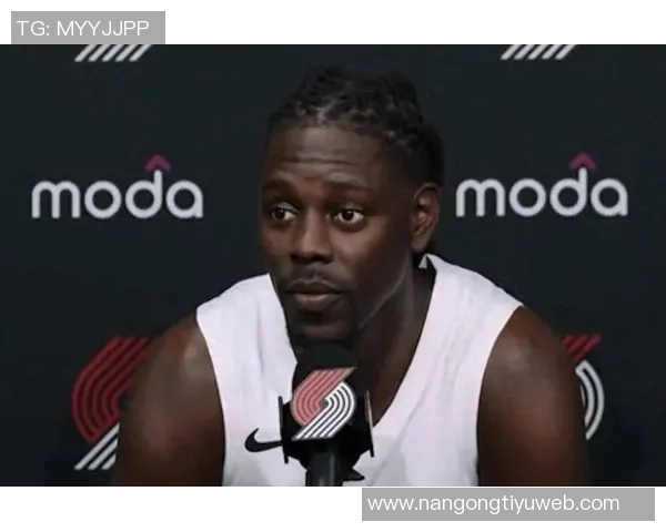 比卢普斯透露季前赛策略霍勒迪首战下半场缺席或调整先发阵容 比卢普斯透露季前赛策略霍勒迪首战下半场缺席或调整先发阵容