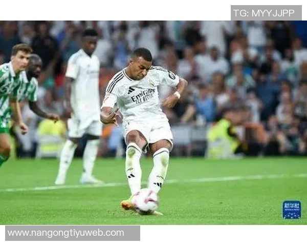 姆巴佩本赛季状态火热16场比赛打入19球助攻4次仅对阵马洛卡和尤文未能破门