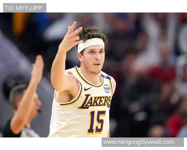 小里弗斯直言湖人争冠之路漫长应尽早考虑交易老詹 小里弗斯直言湖人争冠之路漫长应尽早考虑交易老詹