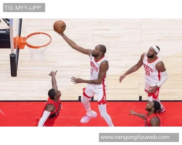 火箭与马刺激战上半场谢泼德表现抢眼文班状态起伏失误频繁