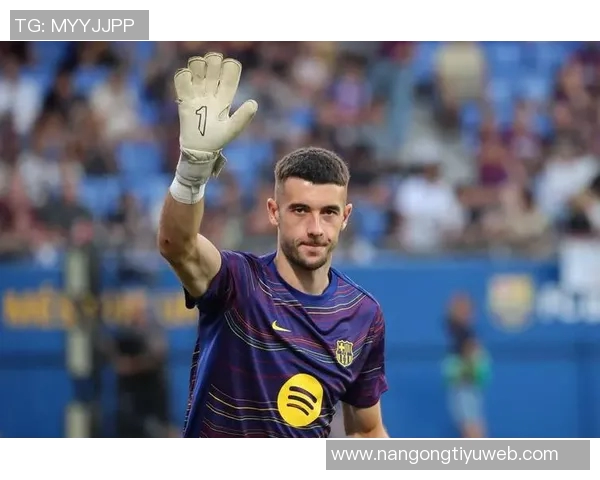 巴萨中卫危机加剧埃里克加西亚鼻梁骨折仅剩阿劳霍和库巴西可用