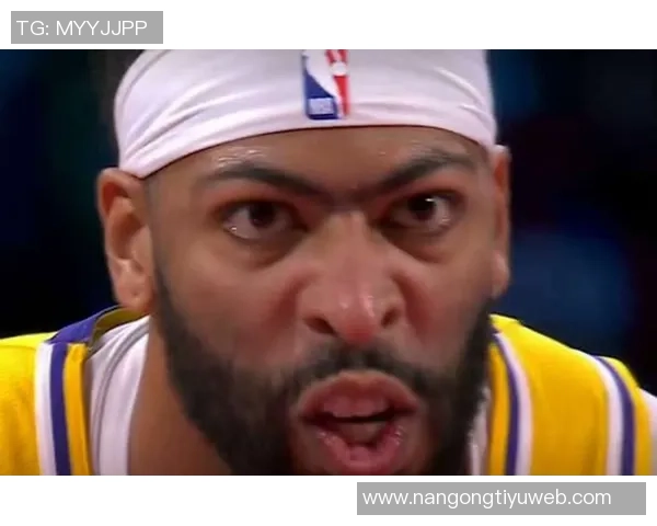 浓眉复出状态渐入佳境16分钟内贡献7分7板与2次封盖